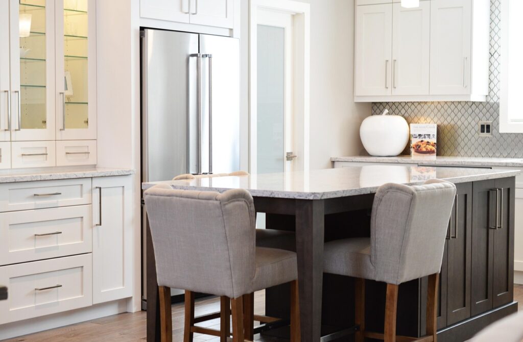 kitchen, counter, room, chairs, home, interior, design, modern, furniture, interior decoration, interior design, home furniture, kitchen counter, kitchen, kitchen, kitchen, kitchen, kitchen-2174593.jpg